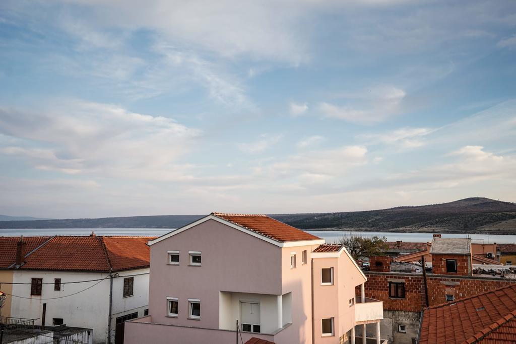 Apartman Lucia Posedarje Exterior foto